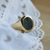 Anillo sellador personalizable sobre piedra de Jaspe y oro amarillo de 18 quilates