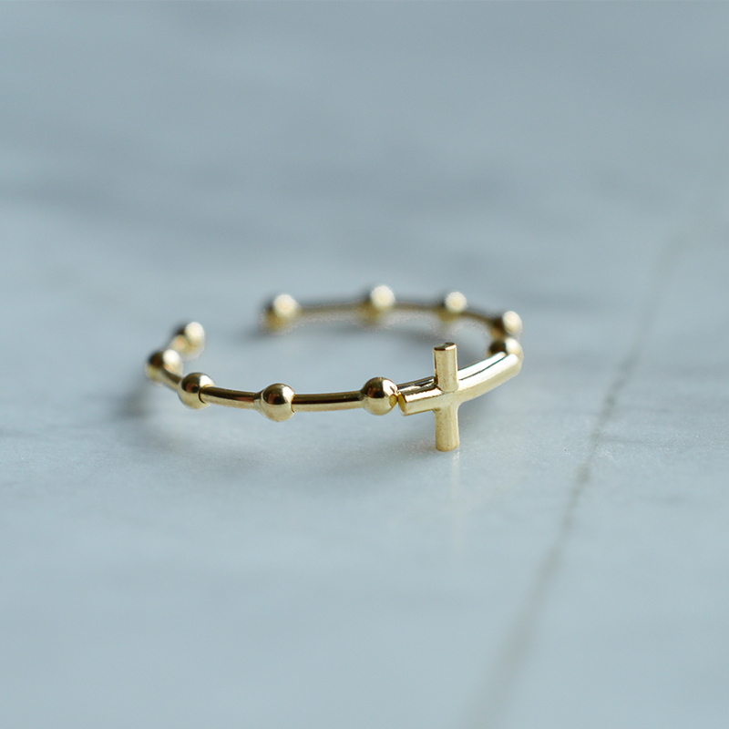 Anillo Abierto Dizainier Cruz Oro Amarillo 18K - Maison Laudate