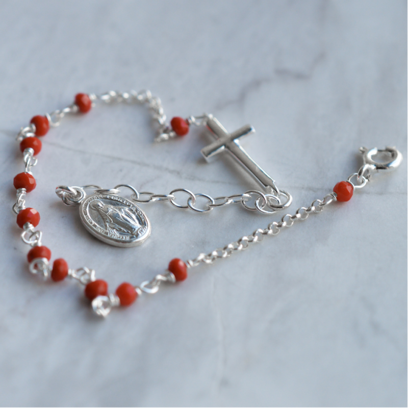 Bracelet dizainier en argent massif 925 et ses perles couleur parme Bracelet dizainier en argent massif 925 et ses perles couleur parme