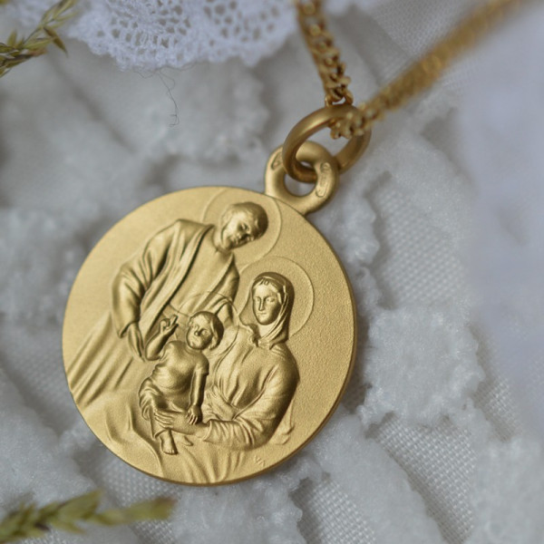 Medaille bapteme Sainte Famille aimante Medaille bapteme Sainte Famille aimante