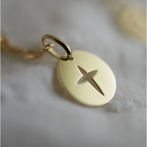 Bijou pendentif Mini croix moderne