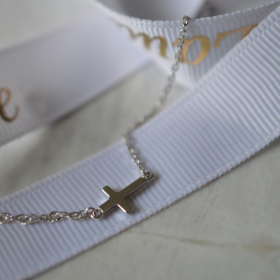 Bracelet mini croix