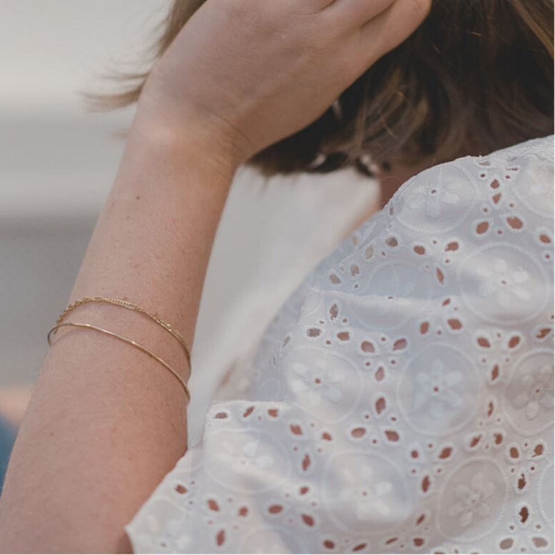 Pulsera Jonc de Hilo Redondo en Oro Amarillo 18 Quilates - Casa Laudate