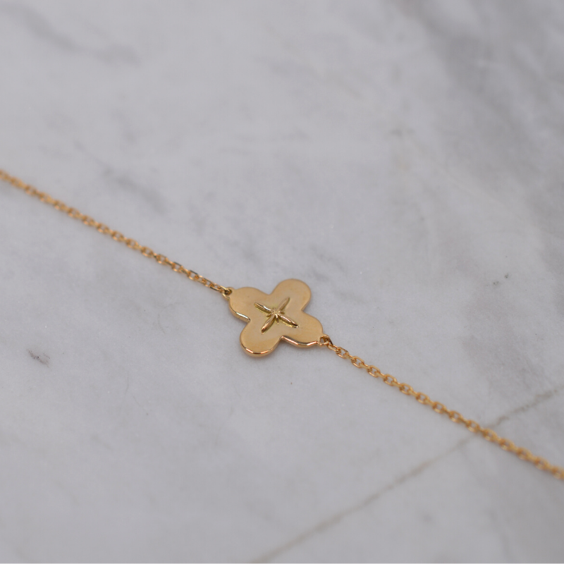 Bracelet Croix Romane en Or jaune 18 Carats - Maison Laudate Bracelet Croix Romane en Or jaune 18 Carats - Maison Laudate