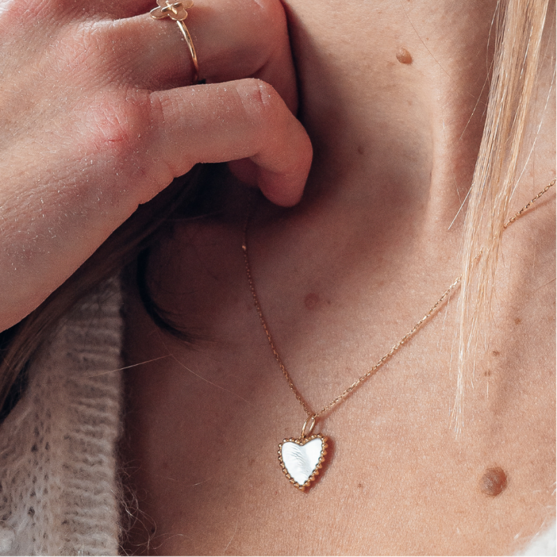 Pendentif Cœur Sacré Nacre Perlé Or Jaune 18 Carats - Maison Laudate