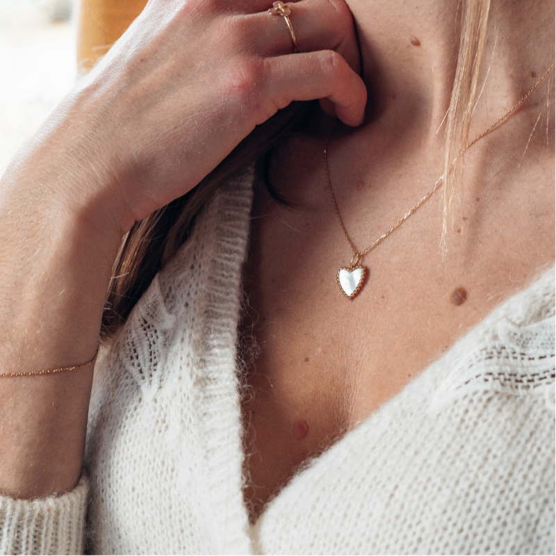 Pendentif Cœur Sacré Nacre Perlé Or Jaune 18 Carats - Maison Laudate