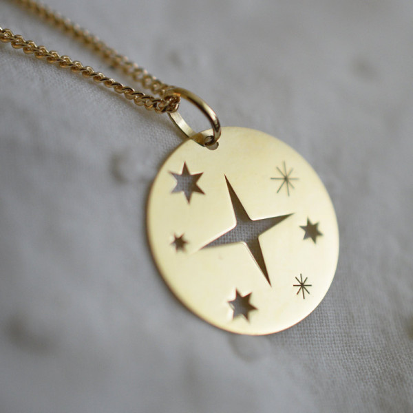 Medalla de Bautismo Estrella Santa Calada en oro amarillo 18 quilates