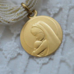 medaille 9 carats mere sainte