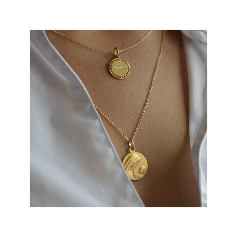 Médaille de Baptême Regard Maternel Or Jaune 9 Carats - Maison Laudate