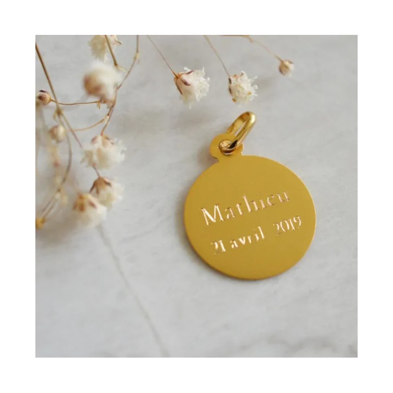 Medalla de Bautismo: Virgen soberana Oro 18 Quilates - Casa Laudate