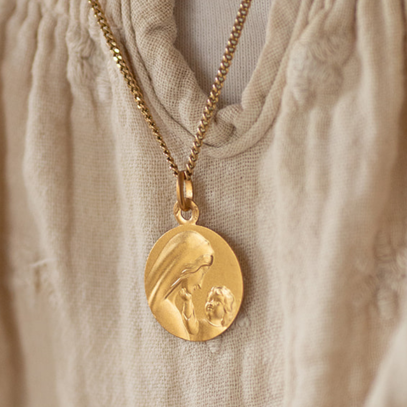 Médaille bapteme vierge à l'enfant regard maternel Médaille bapteme vierge à l'enfant regard maternel