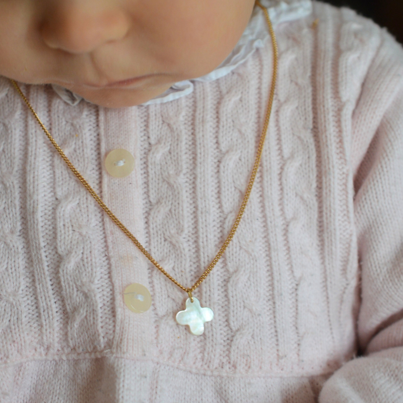 Pendentif Croix Romane nacre et or