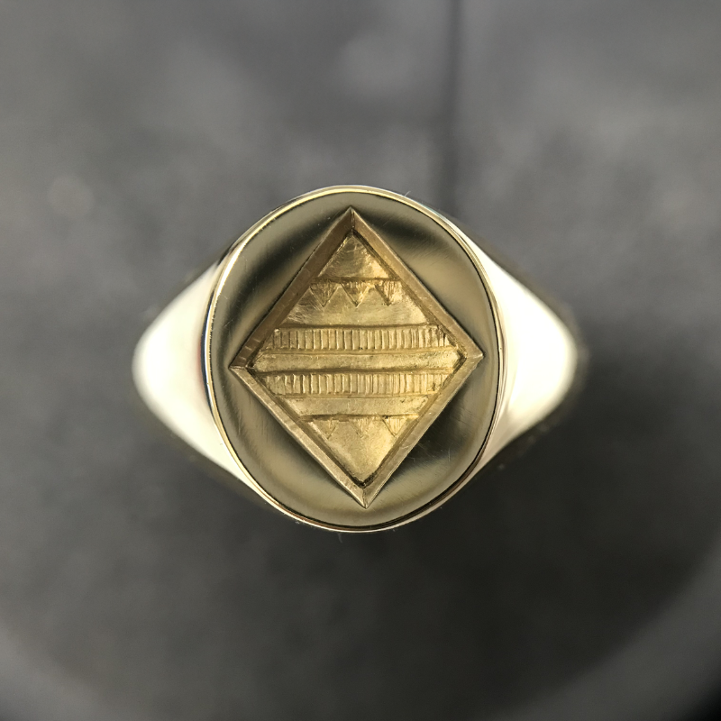 Chevalière or Femme ovale 13 x 11 gravure personnalisée