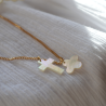 Pendentif Croix Romane nacre et or