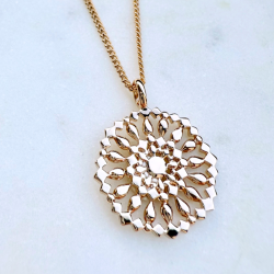 pendentif rosace ajouré plaqué or maison laudate