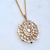 pendentif rosace ajouré plaqué or maison laudate