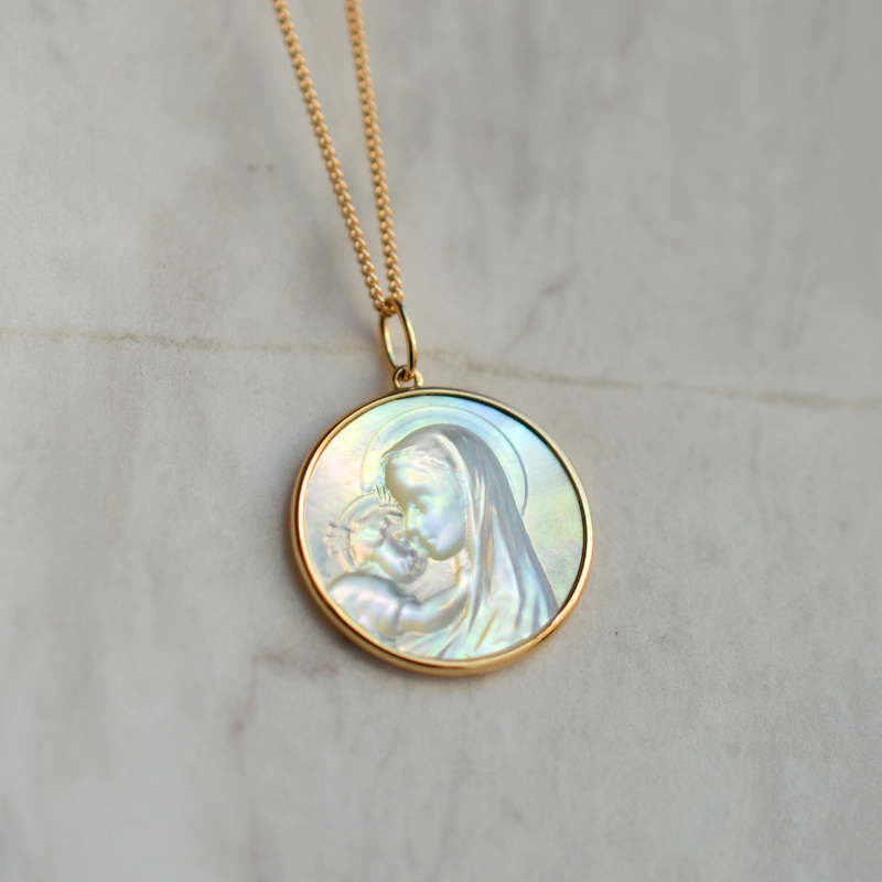 medaille nacre et or vierge à l'enfant rayonnant