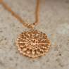 pendentif rosace ajouré plaqué or maison laudate