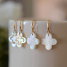 boucle d'oreilles croix romane nacre & or 18 carats