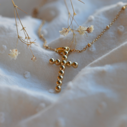 Croix de bapteme perlée or