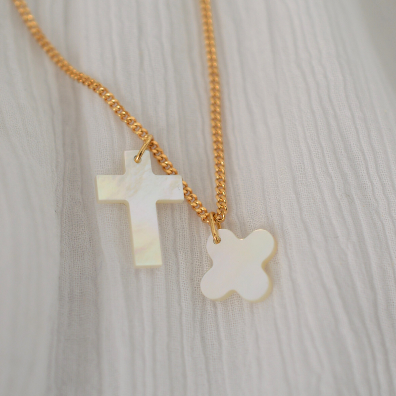 Pendentif Croix bâton nacre