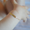 Gourmette para bebé rectangular en oro amarillo de 9 quilates - Grabado personalizado