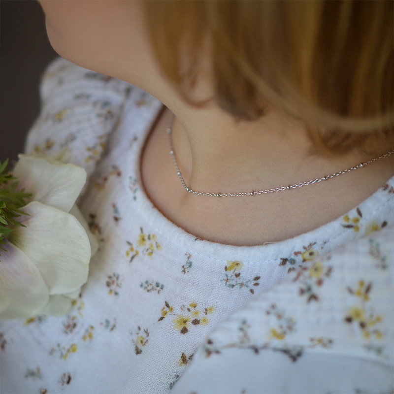 Chaîne perlée argent