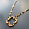 Collar Honorine Cruz Gótica Perlada - Oro Amarillo de 9 Quilates