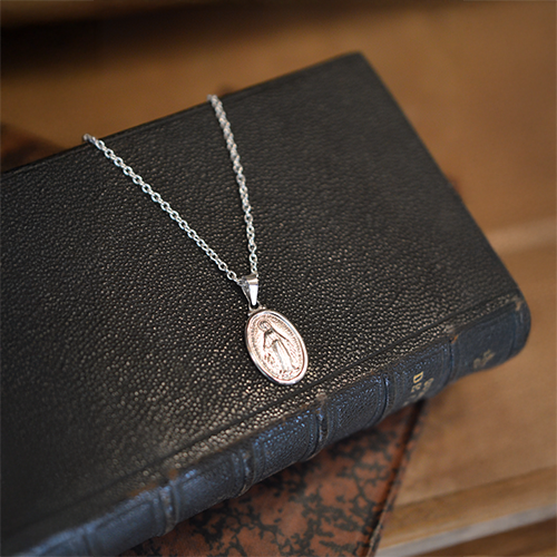 Médaille Baptême Or Blanc 18 carats