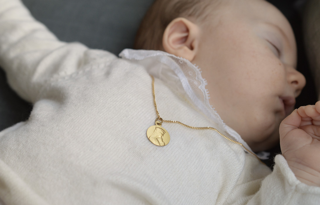 Offrir un bracelet personnalisé pour bébé : le cadeau parfait — Bébé-cadeau